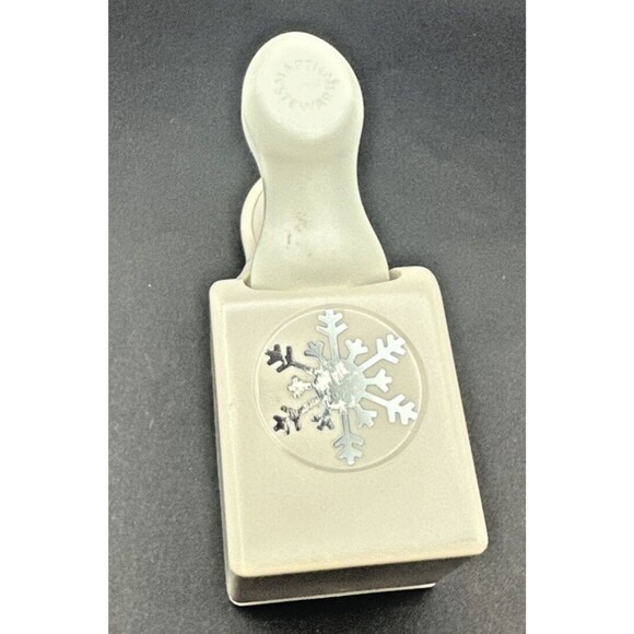 Martha Stewart Other - Martha Stewart Craft Punch Snowflake Snow flake